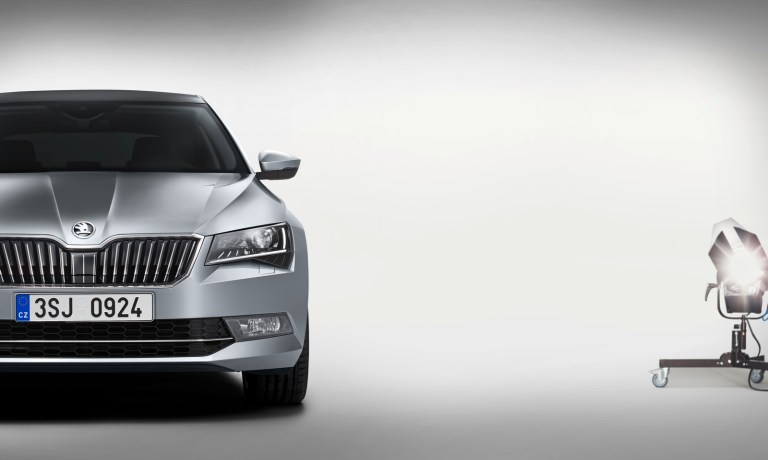 Skoda_Superb_Front_P2_15_01_30