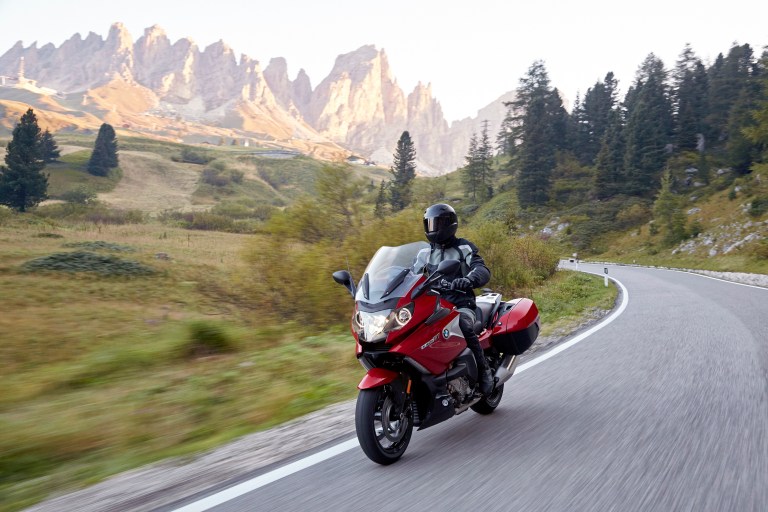 p90234195_highres_bmw-k-1600-gt-10-201