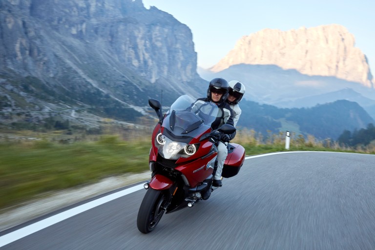 p90234236_highres_bmw-k-1600-gt-10-201