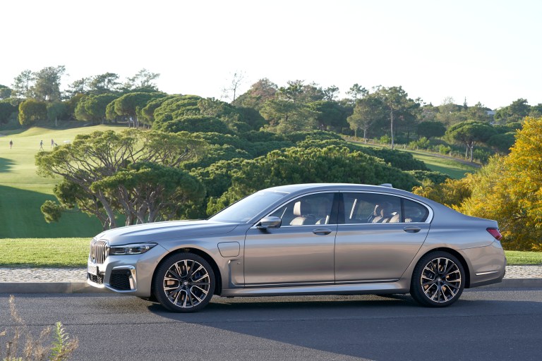 BMW 745Le xDrive_39