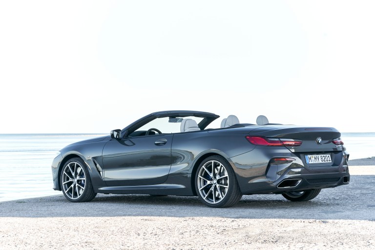 BMW M850i xDrive Convertible_02