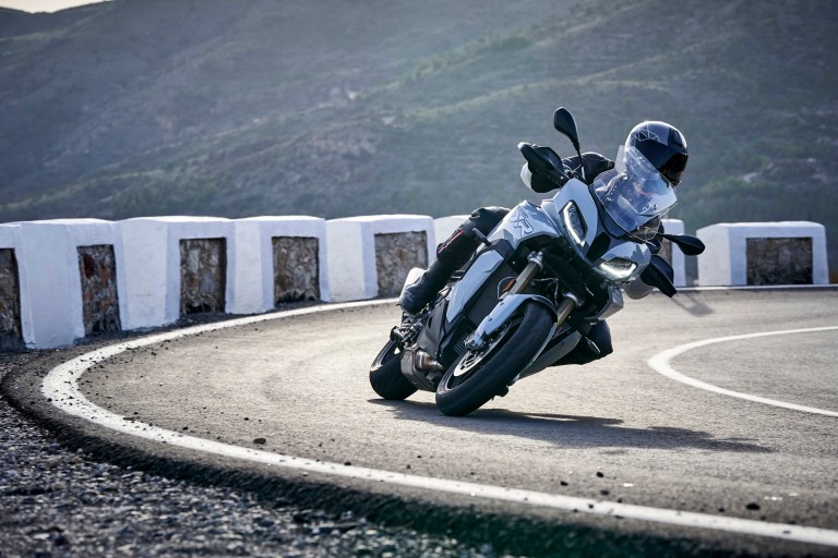 BMW_S1000XR_action_032