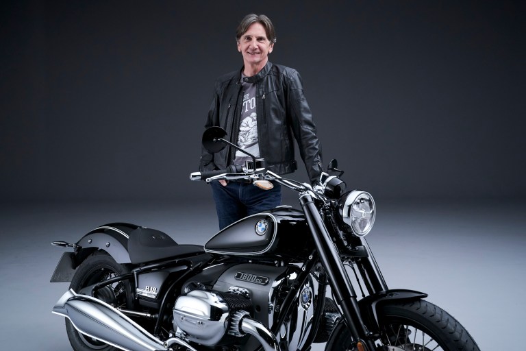 P90386291_highRes_the-bmw-r-18-edgar-h